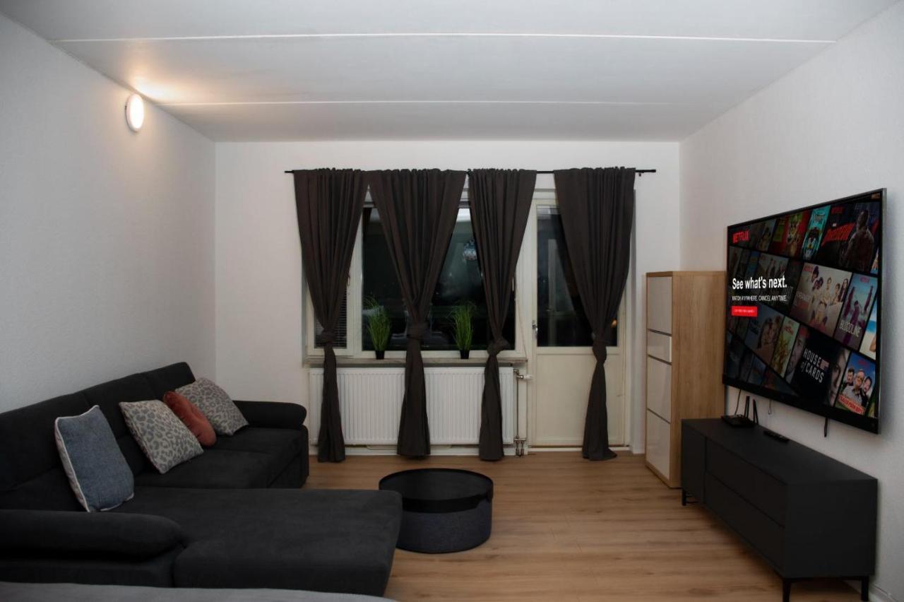 Entire Apartment Malmo 2 Bedrooms-Tv Lounge-Balcony Екстериор снимка